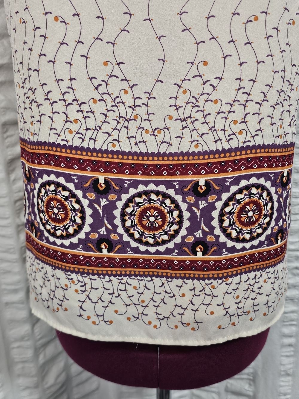 Chelsea & Violet Cream Sleeveless Blouse Tank with Maroon and Orange Accents - Picture 4 of 13